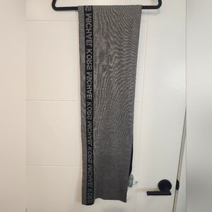 BNWT - Michael Kors Reversible Scarf